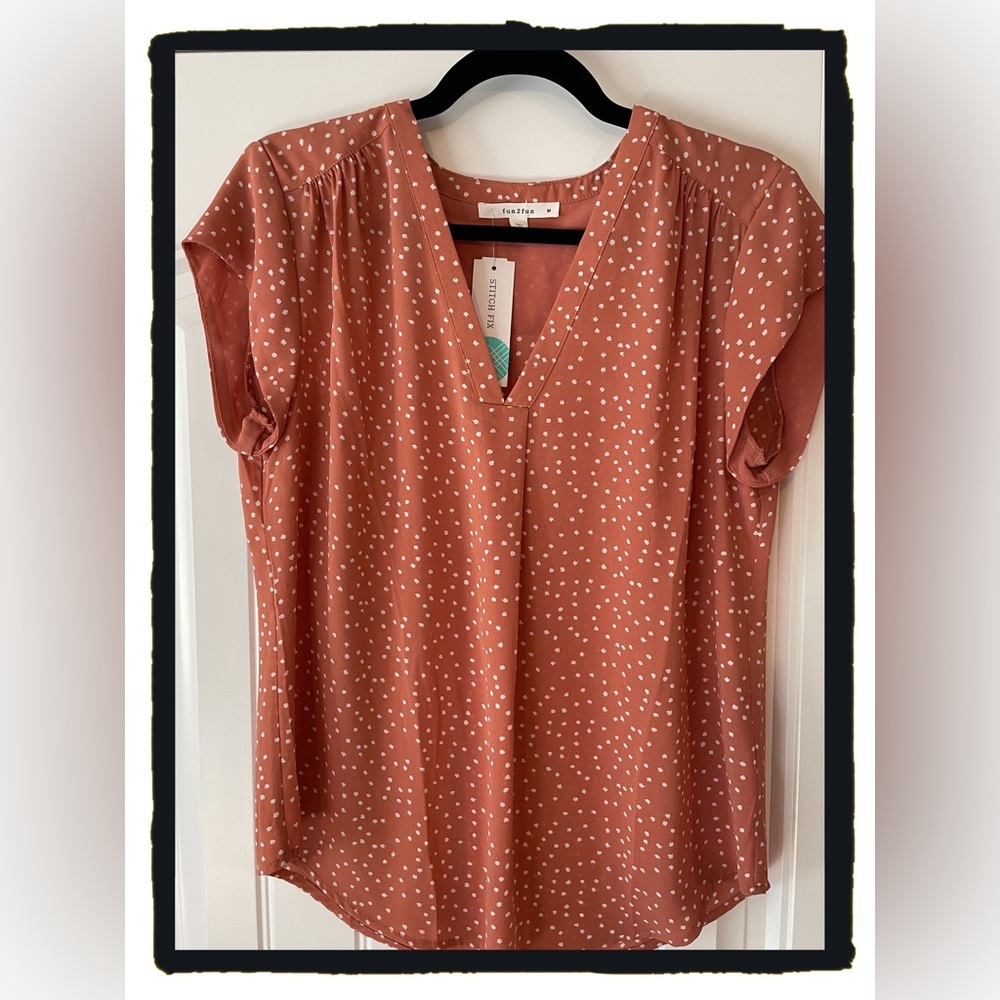 Fun2fun cap sleeve, V-neck top - size medium